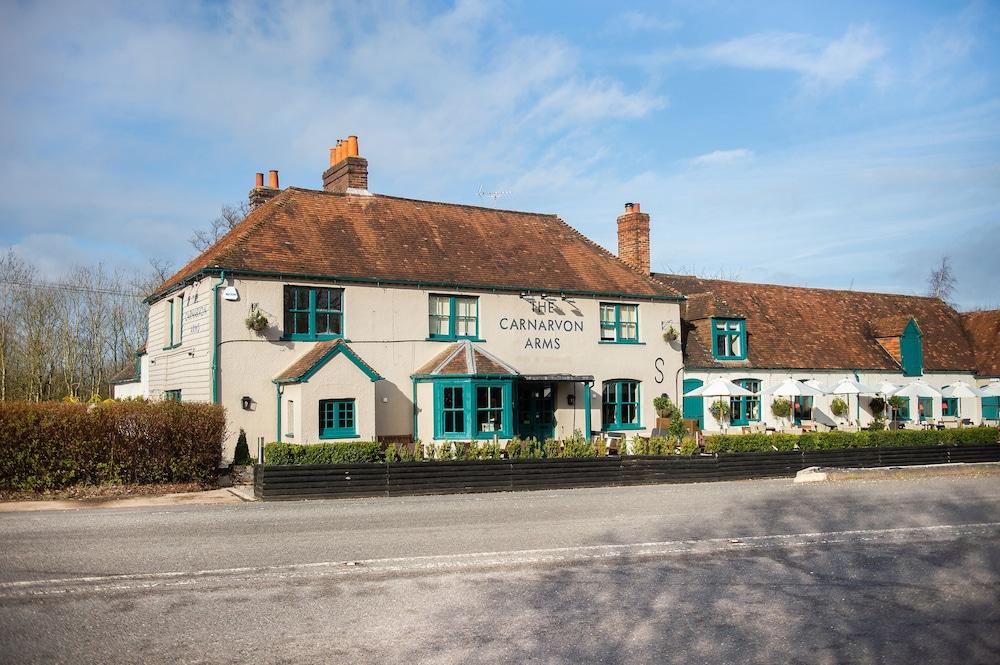 The Carnarvon Arms Hotel Нюбъри Екстериор снимка