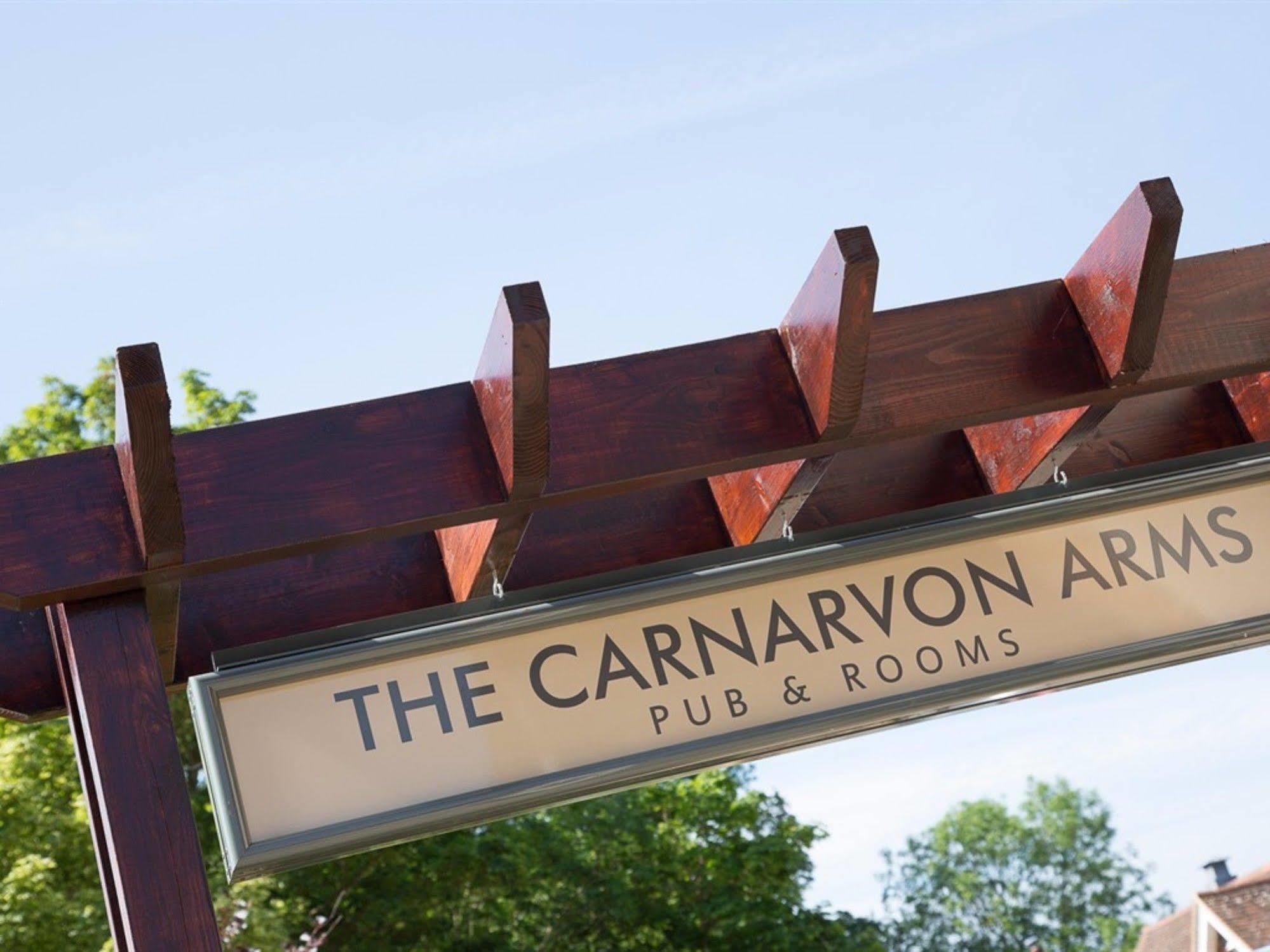The Carnarvon Arms Hotel Нюбъри Екстериор снимка
